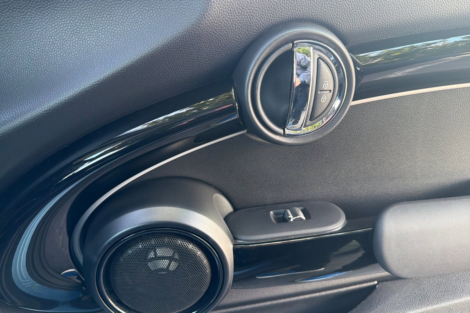 Used 2024 MINI Cooper SE image 21