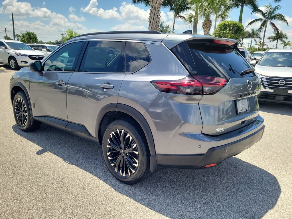 Used 2026 Nissan Rogue Dark Armor FWD image 4