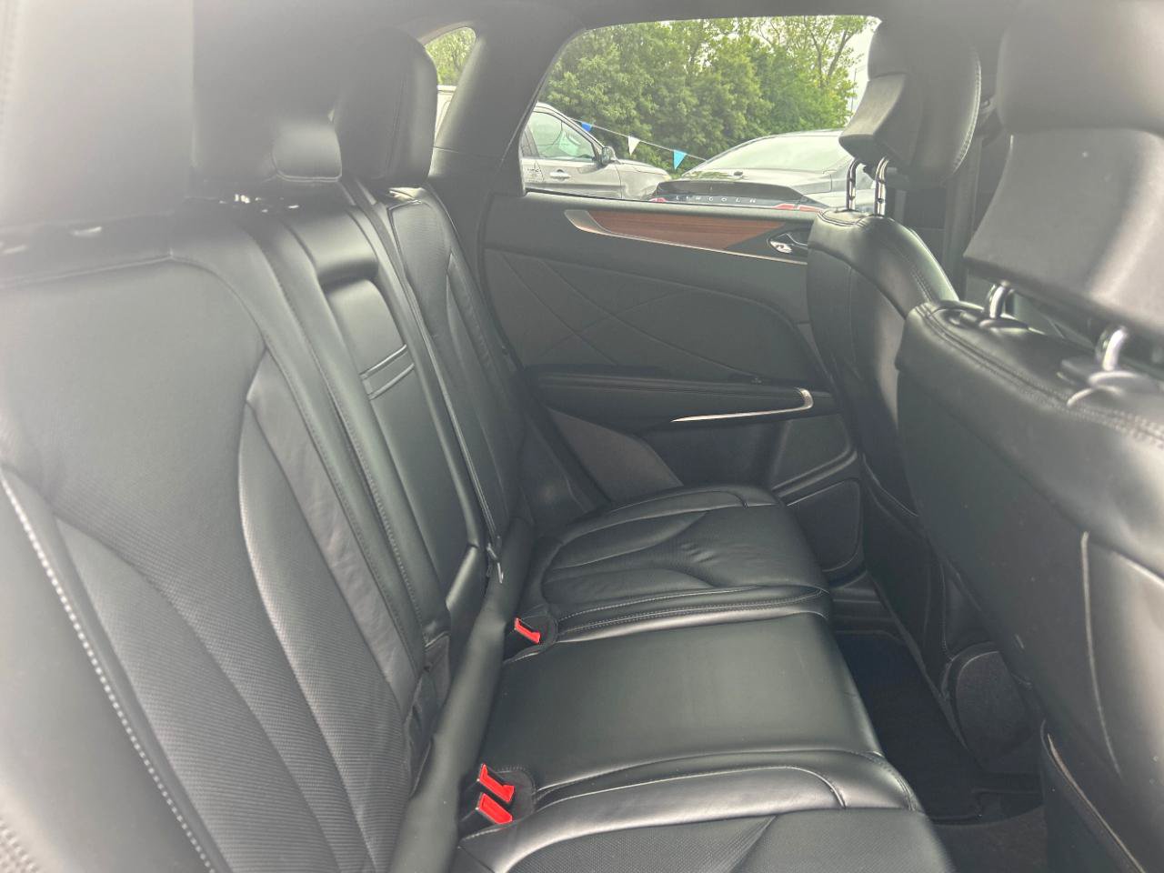 Used 2019 Lincoln MKC Reserve w/ MKC Climate Package FWD image 24