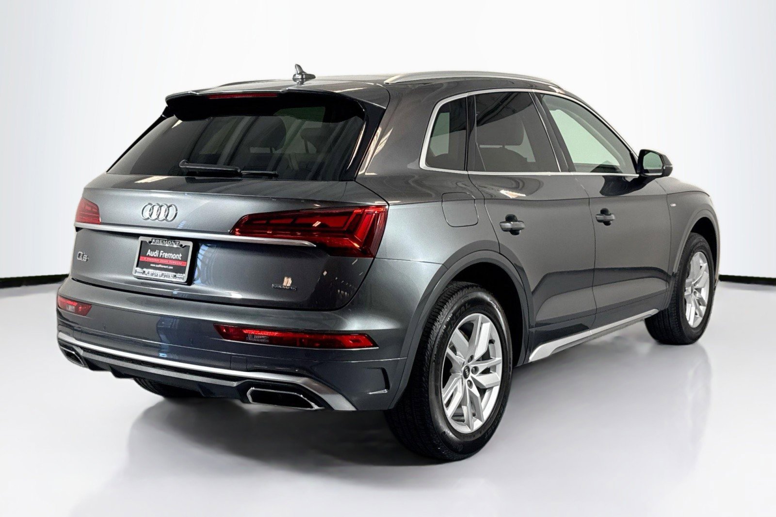 Used 2022 Audi Q5 2.0T Premium w/ Convenience Package AWD/4WD image 5
