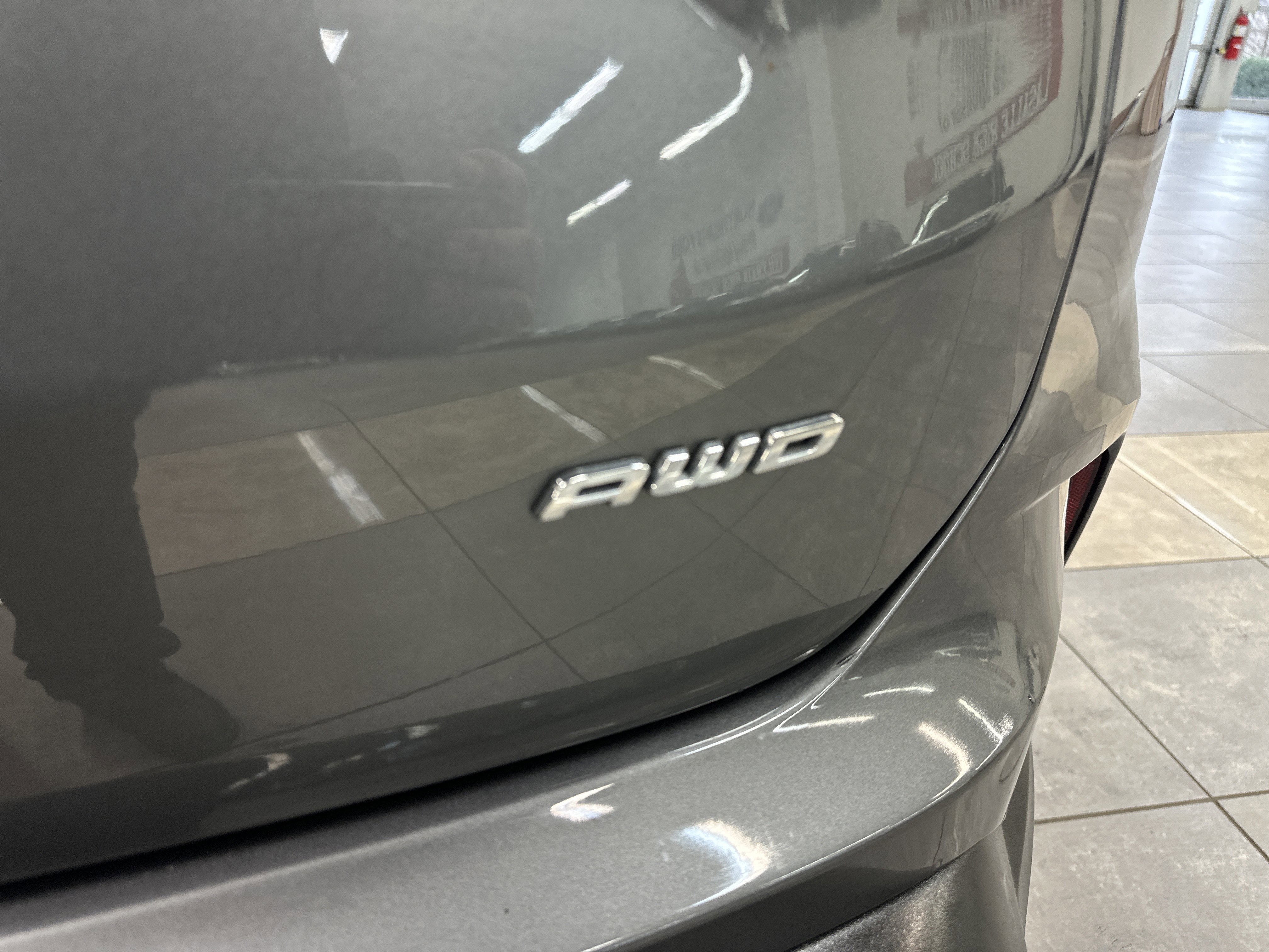 Used 2023 Ford Edge SEL w/ Convenience Package image 8