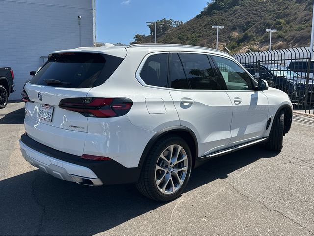 Used 2025 BMW X5 xDrive50e AWD/4WD image 11