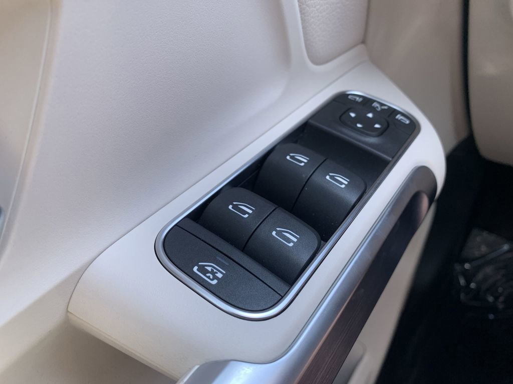 Certified 2023 Mercedes-Benz EQB 300 4MATIC image 10