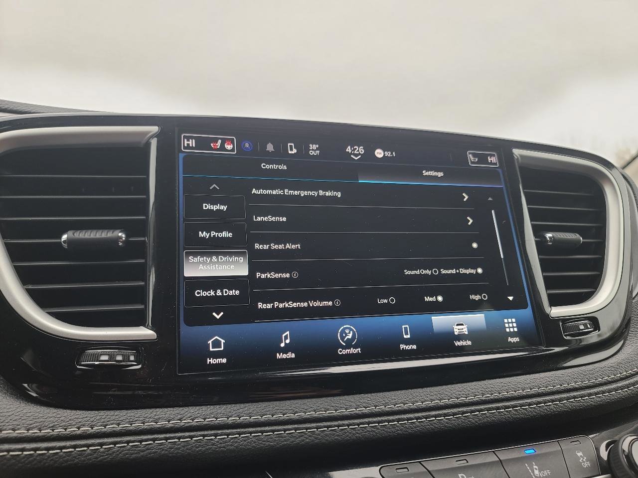 Used 2023 Chrysler Pacifica Touring-L image 19