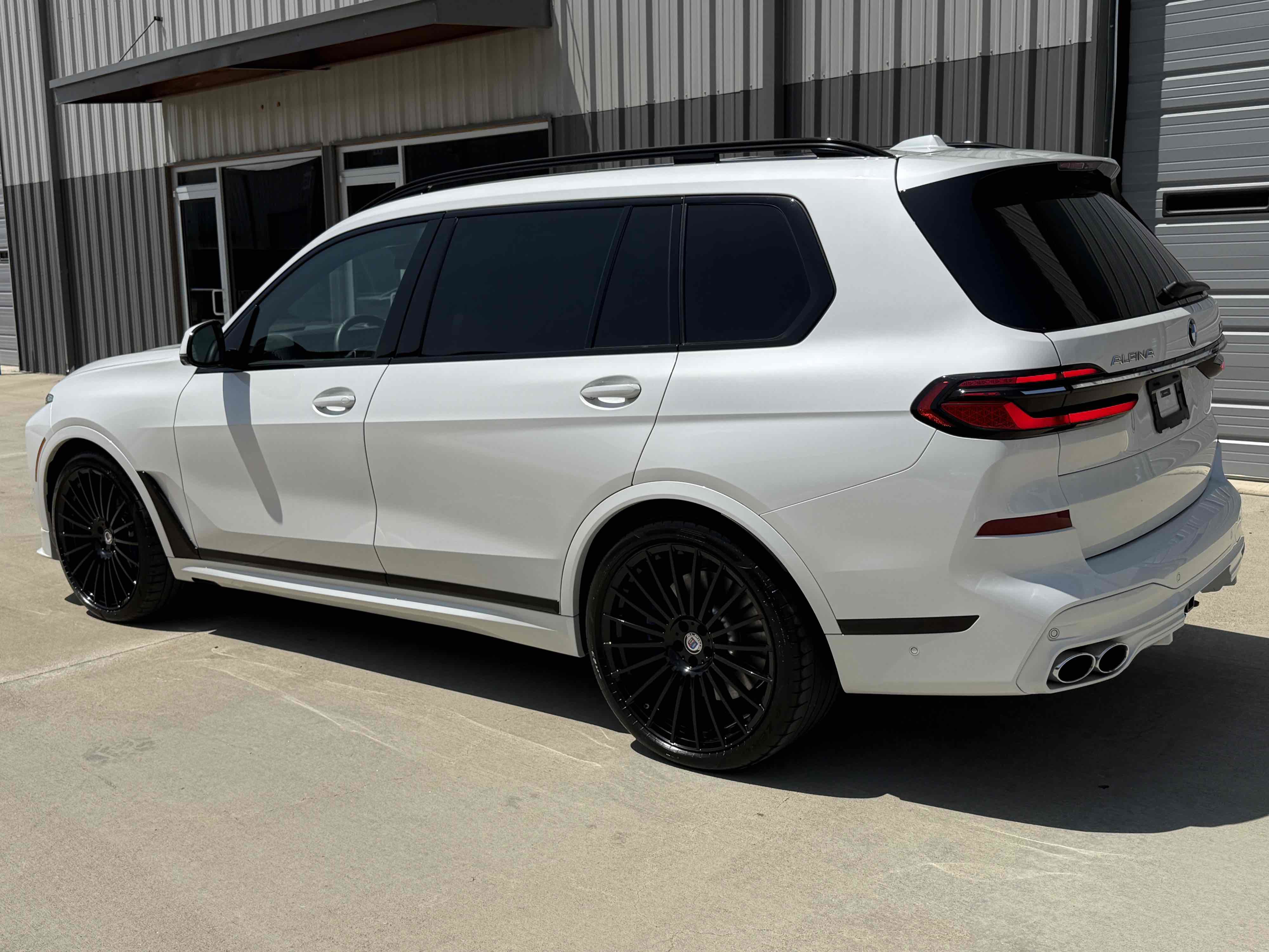 Used 2025 BMW ALPINA XB7 AWD/4WD image 90