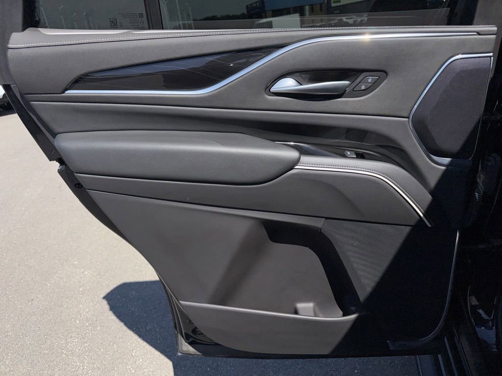 Used 2023 Cadillac Escalade Sport w/ LPO, ONYX Package AWD/4WD image 16