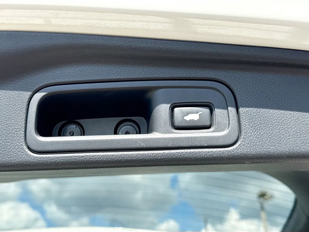 Used 2017 Honda Pilot Elite image 15