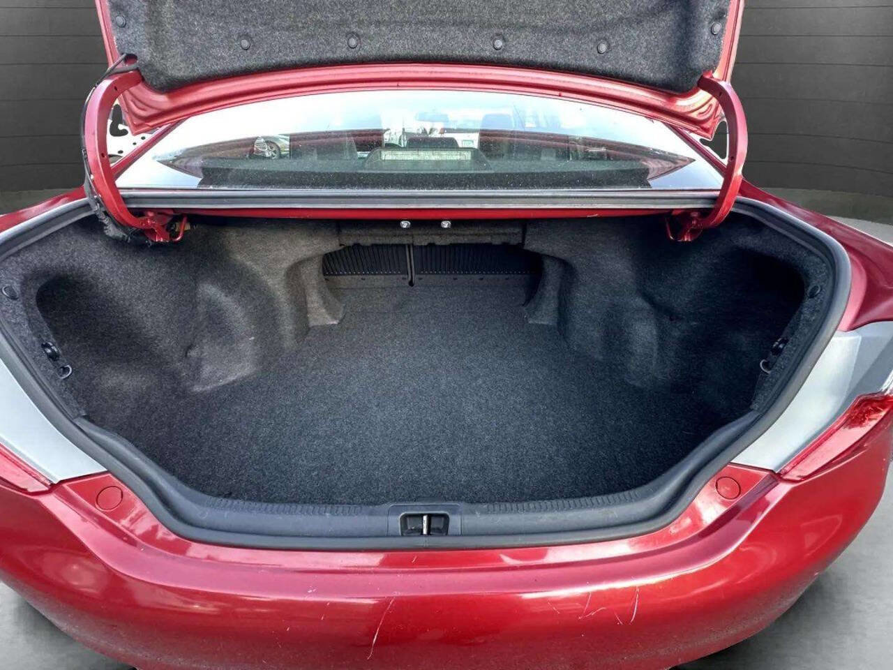 Used 2014 Toyota Camry SE image 12