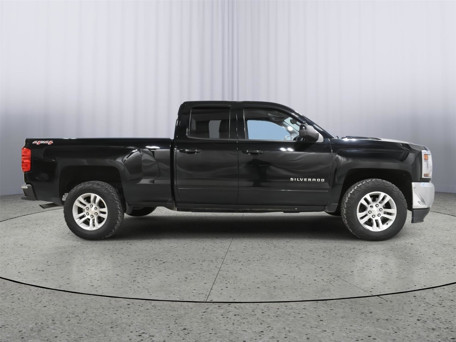 Used 2017 Chevrolet Silverado 1500 LT w/ All Star Edition image 25