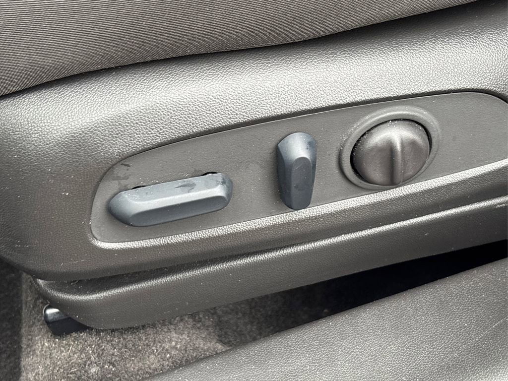 Used 2023 Chevrolet TrailBlazer LT image 30