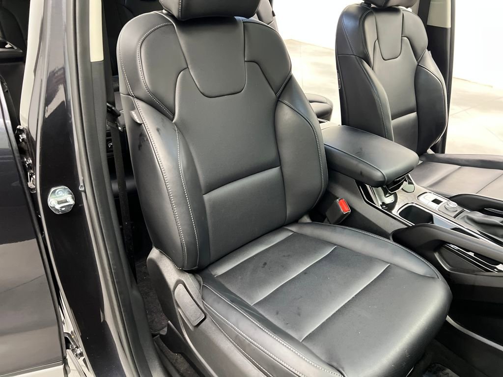 Used 2025 Kia Telluride S image 28
