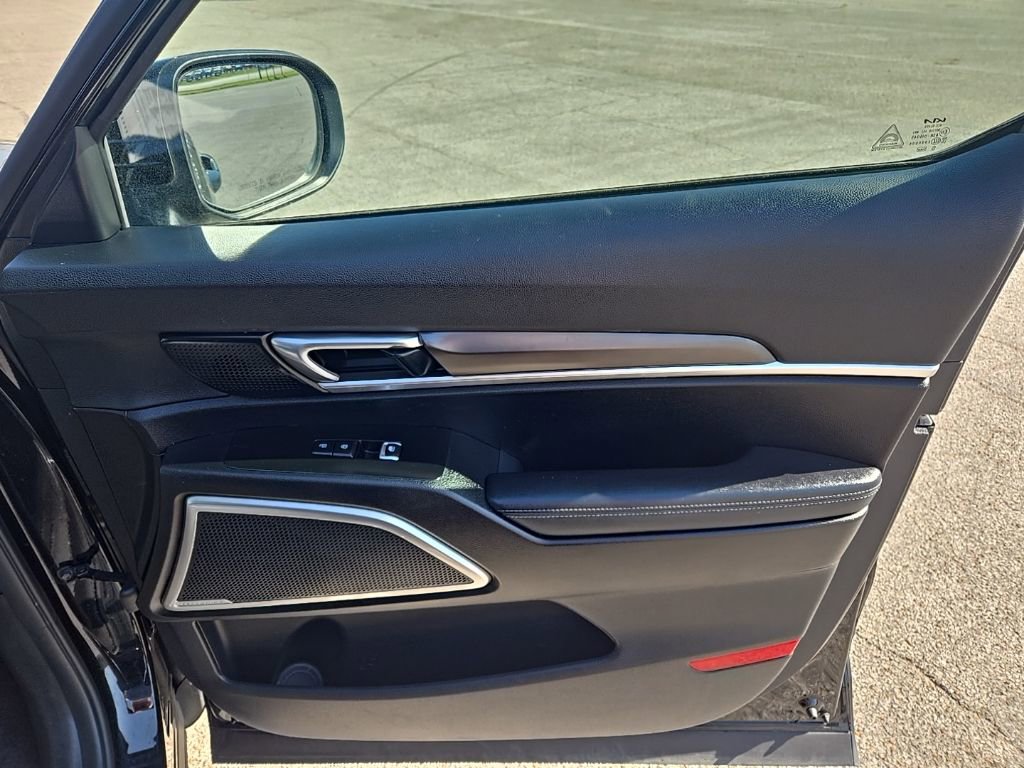 Used 2023 Kia Telluride LX image 22