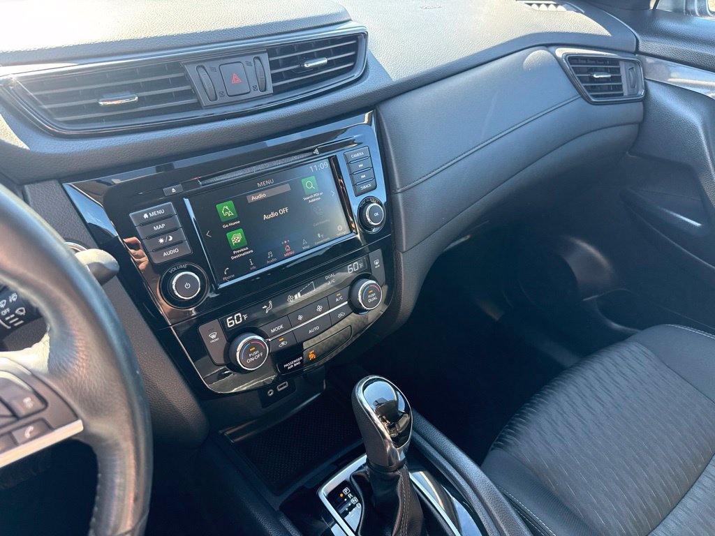 Used 2018 Nissan Rogue SV w/ Premium Package AWD/4WD image 17