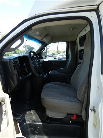 Used 2017 Chevrolet Express 3500 RWD image 20