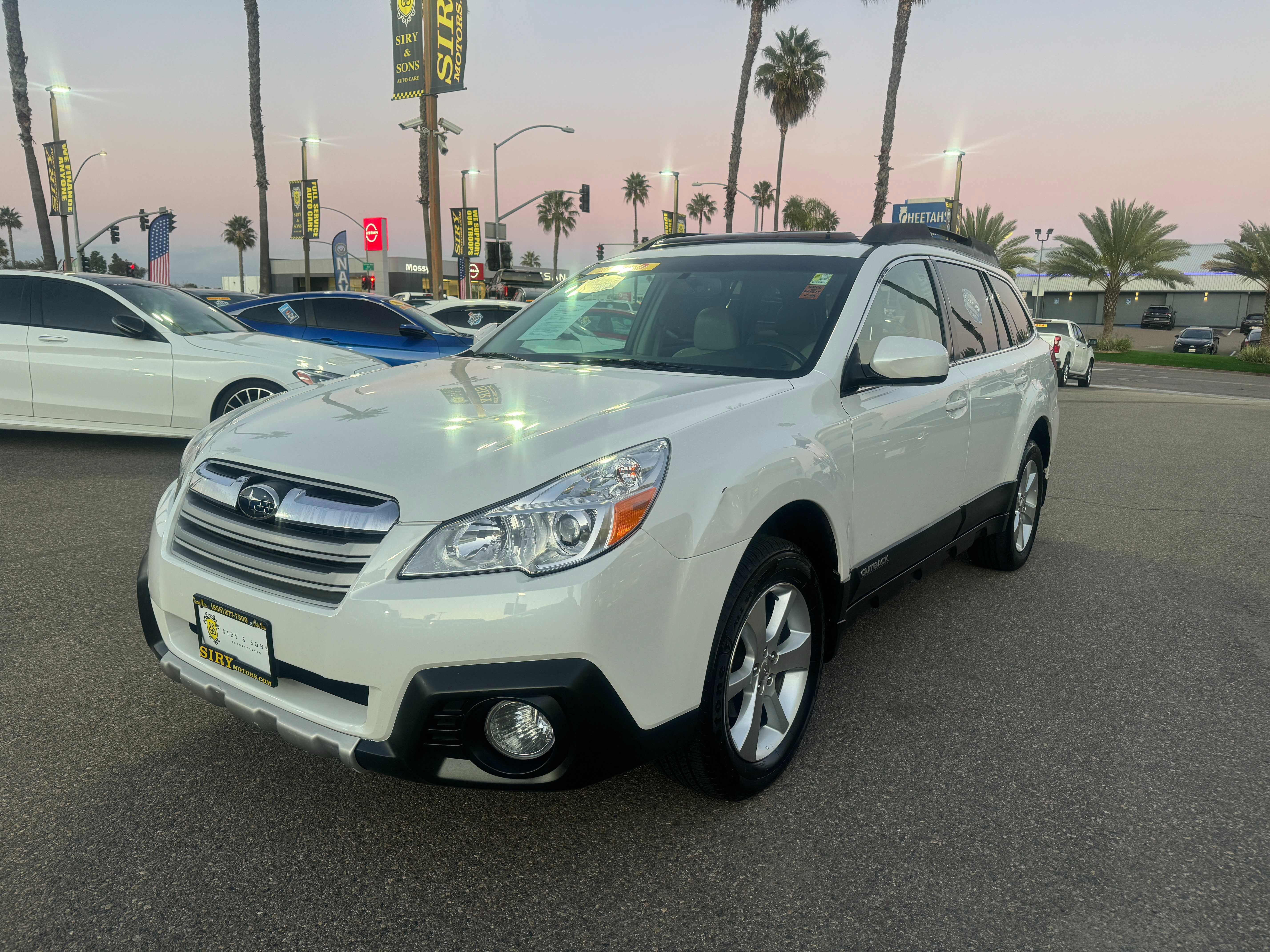 Used 2014 Subaru Outback 2.5i Limited image 3
