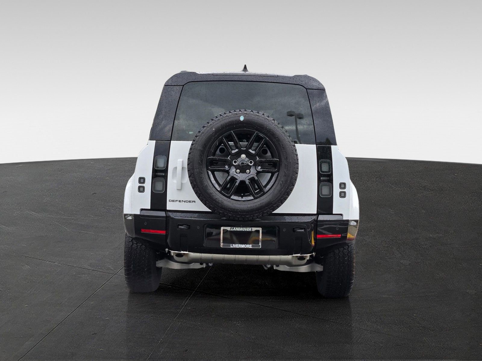 New 2026 Land Rover Defender 110 X-Dynamic SE AWD/4WD image 5