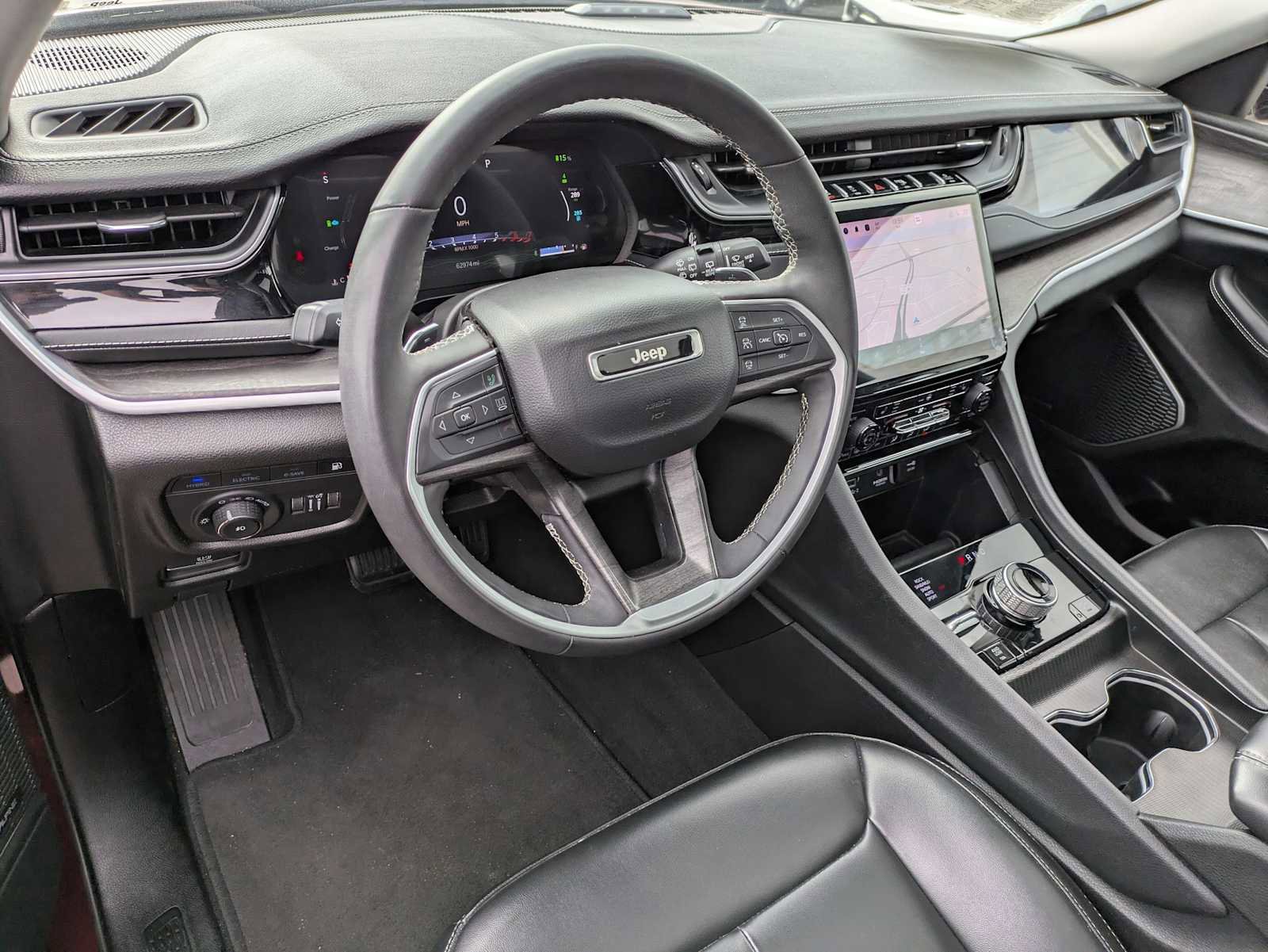 Used 2024 Jeep Grand Cherokee Limited 4xe image 2