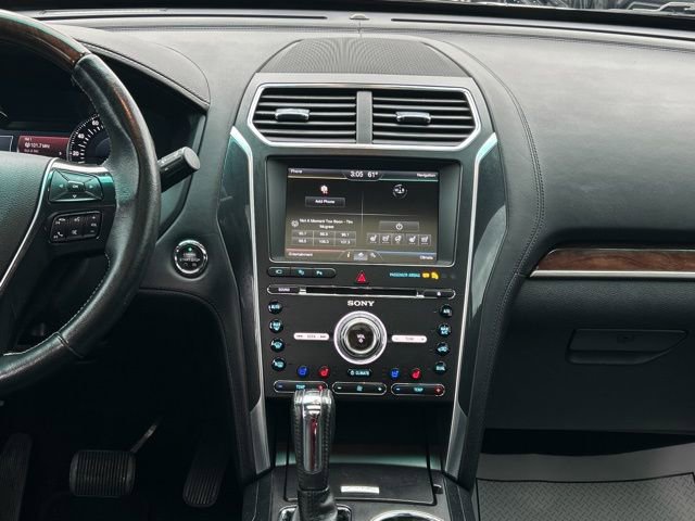 Used 2016 Ford Explorer Platinum image 25