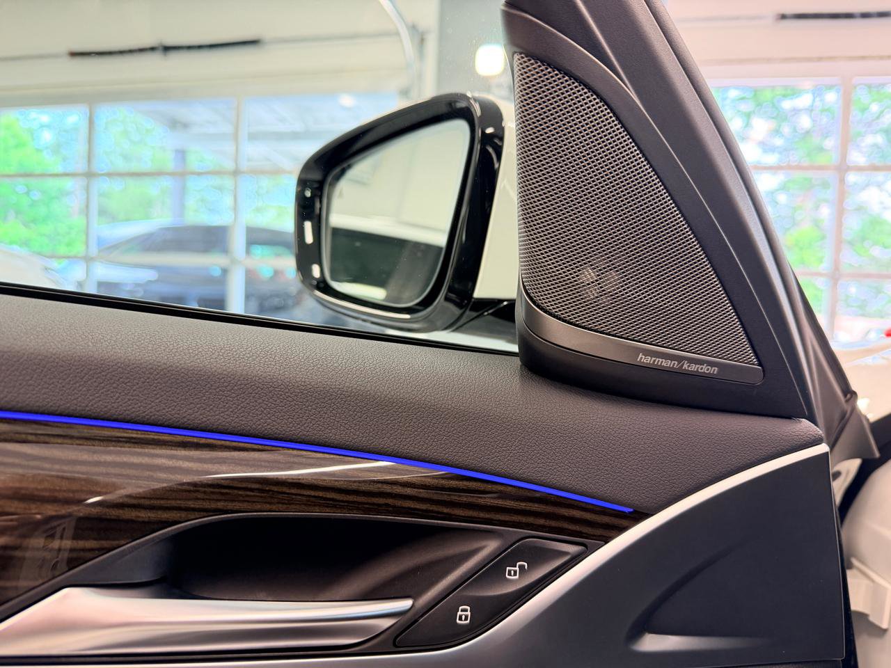 Used 2019 BMW 540i w/ M Sport Package RWD image 17