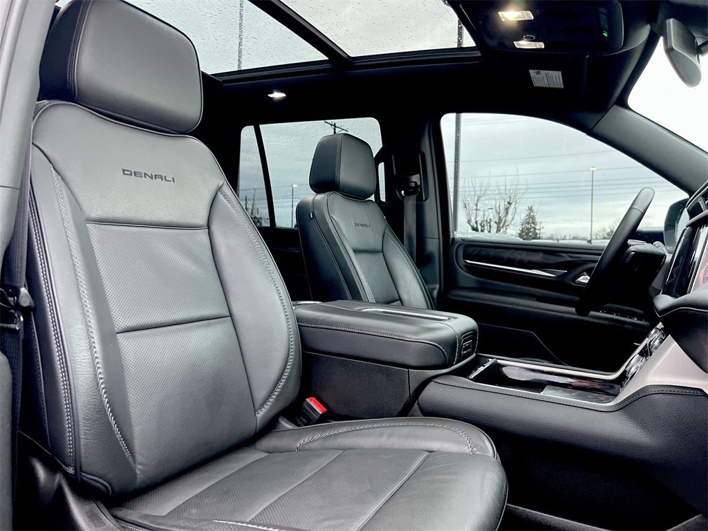 Used 2023 GMC Yukon Denali image 22