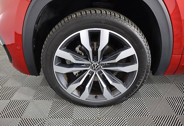 Used 2021 Volkswagen Atlas SEL Premium image 16