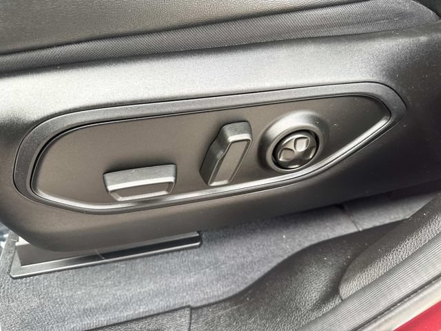 Used 2023 Jeep Grand Cherokee L Limited AWD/4WD image 19