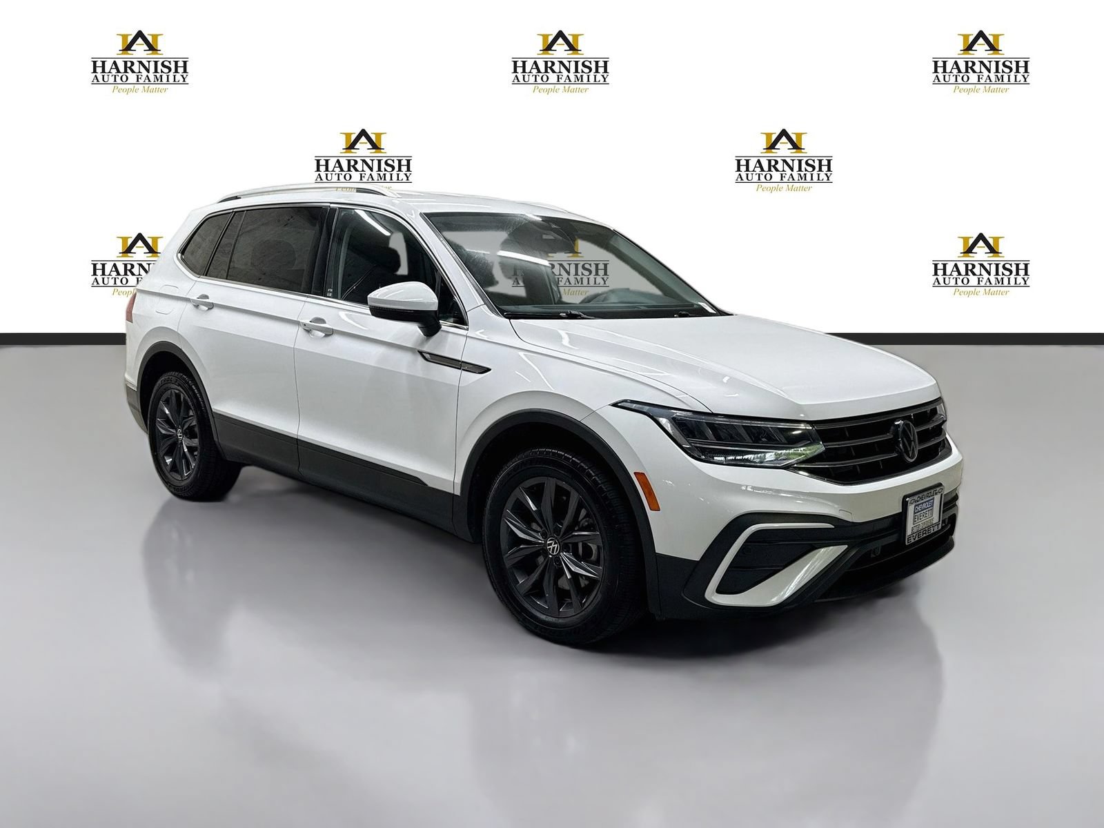 Used 2022 Volkswagen Tiguan SE AWD/4WD image 3