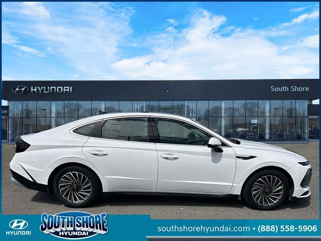 Certified 2025 Hyundai Sonata Limited FWD image 5