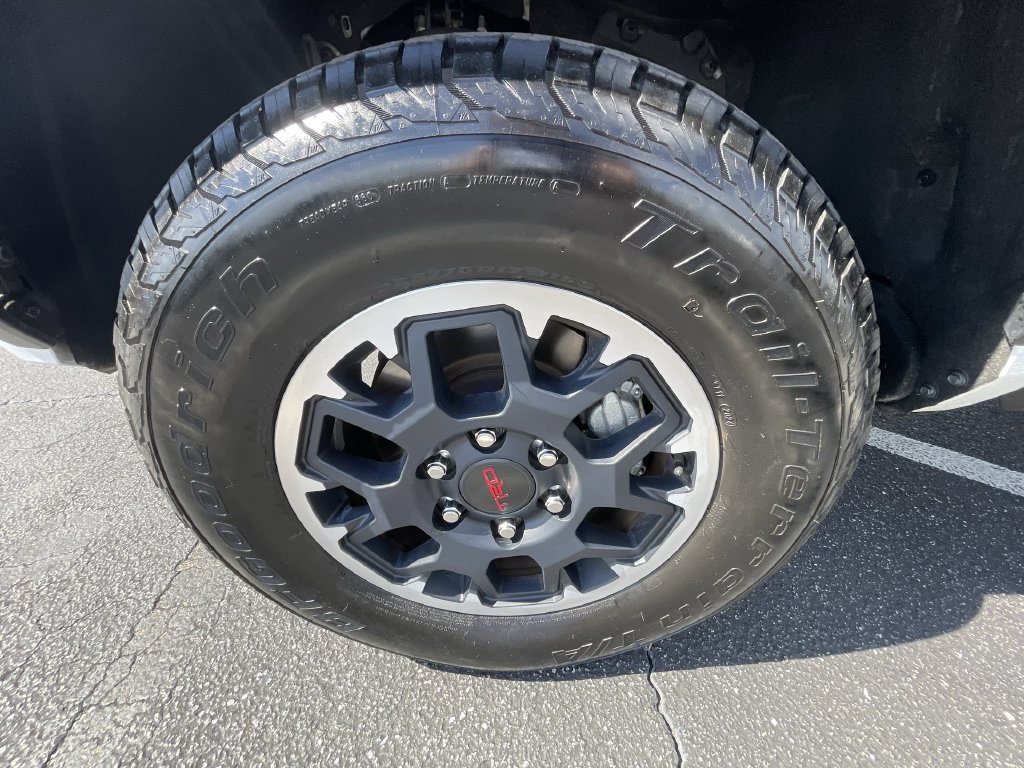 Used 2024 Toyota Tacoma TRD Off-Road AWD/4WD image 31