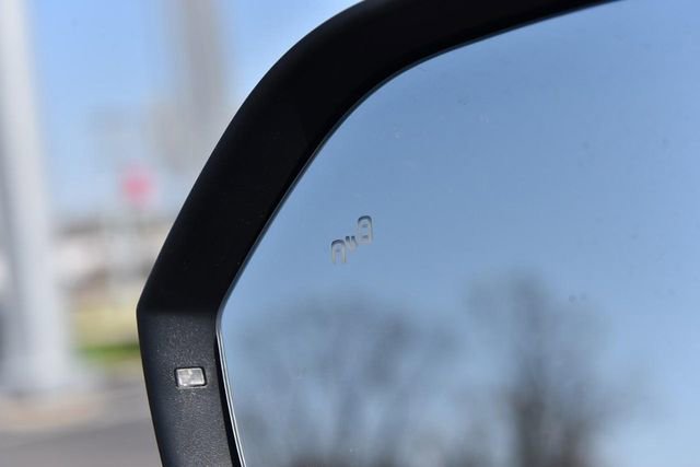 Certified 2023 Volkswagen Atlas SE image 10