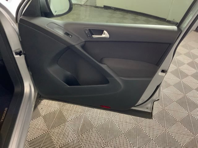 Used 2018 Volkswagen Tiguan Limited AWD/4WD image 31