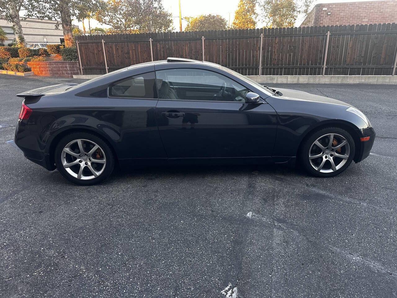 Used 2004 INFINITI G35 Coupe w/ Premium Pkg image 9