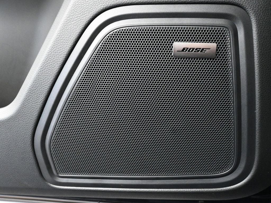 Certified 2026 Porsche Macan image 17