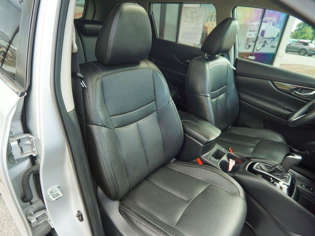 Used 2020 Nissan Rogue SL w/ Premium Package FWD image 31
