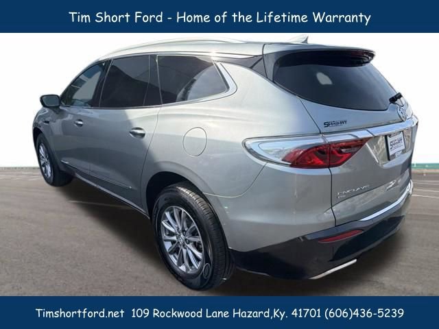 Used 2023 Buick Enclave Essence AWD/4WD image 8