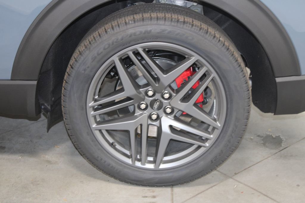 New 2026 Ford Explorer ST-Line w/ ST-Line Street Pack image 18