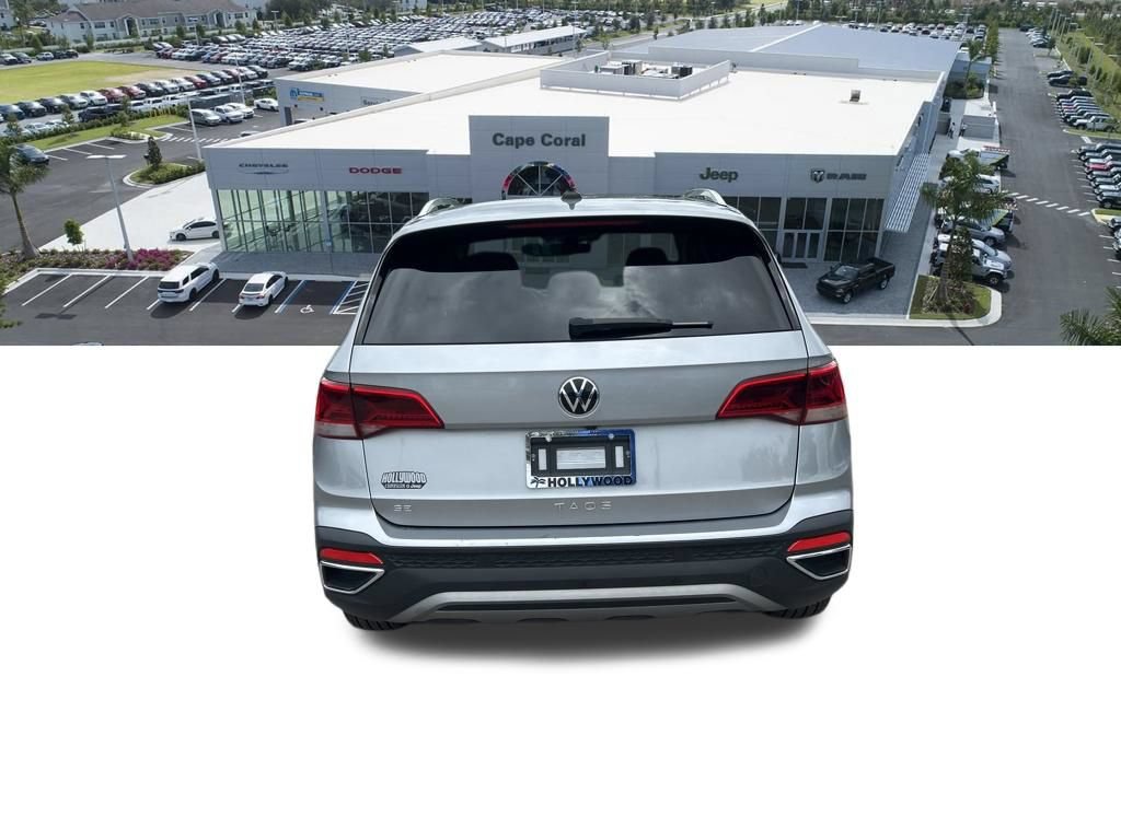 Used 2024 Volkswagen Taos SE FWD image 5