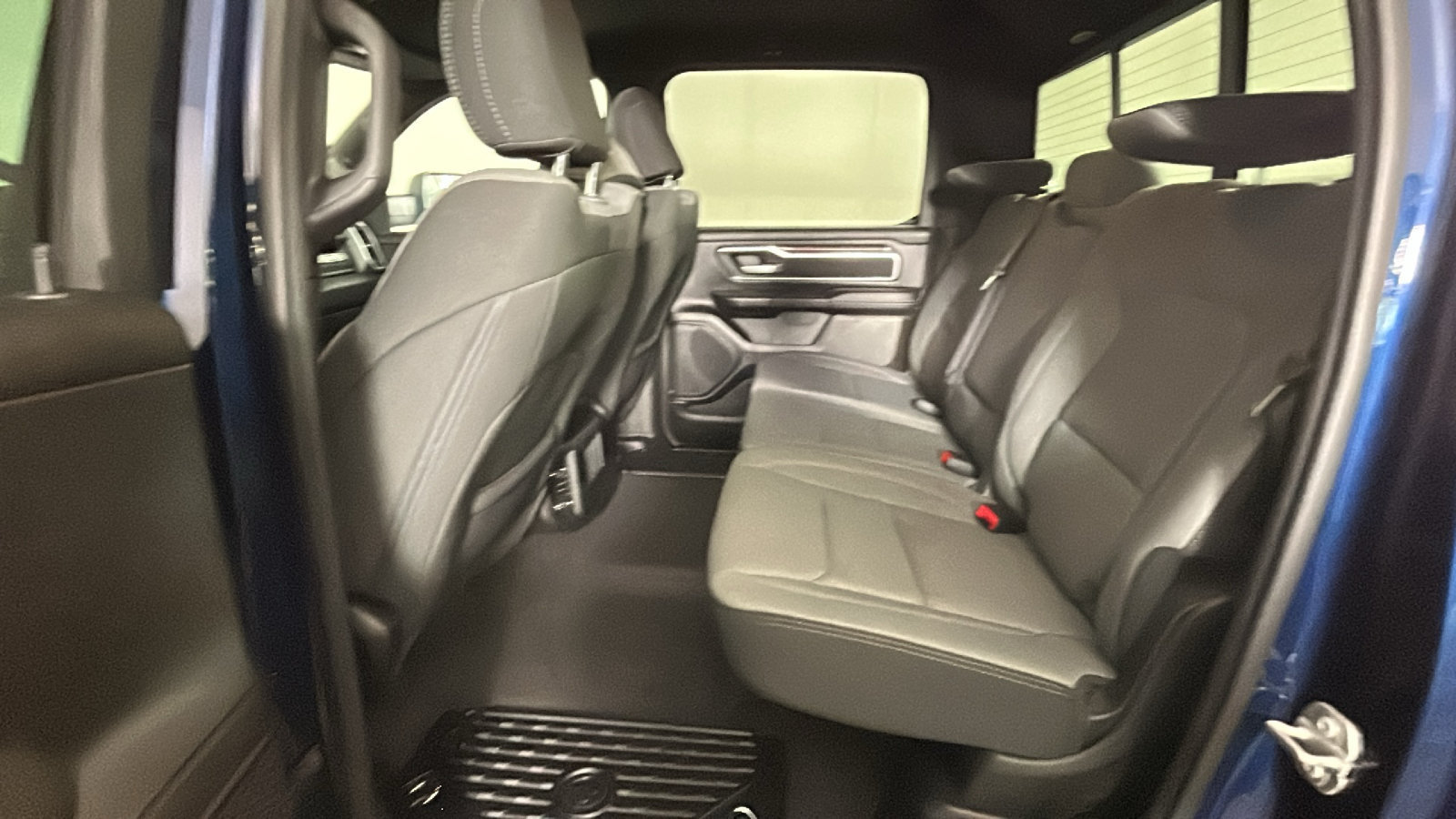 Used 2023 RAM 1500 Big Horn AWD/4WD image 31