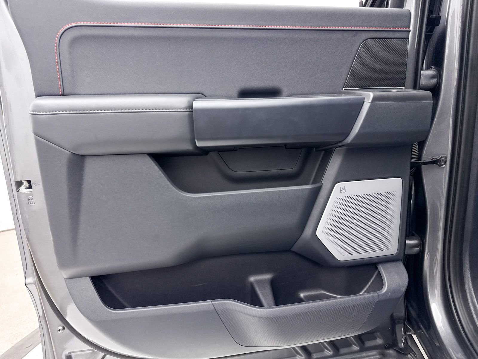 Used 2025 Ford F150 Raptor image 35