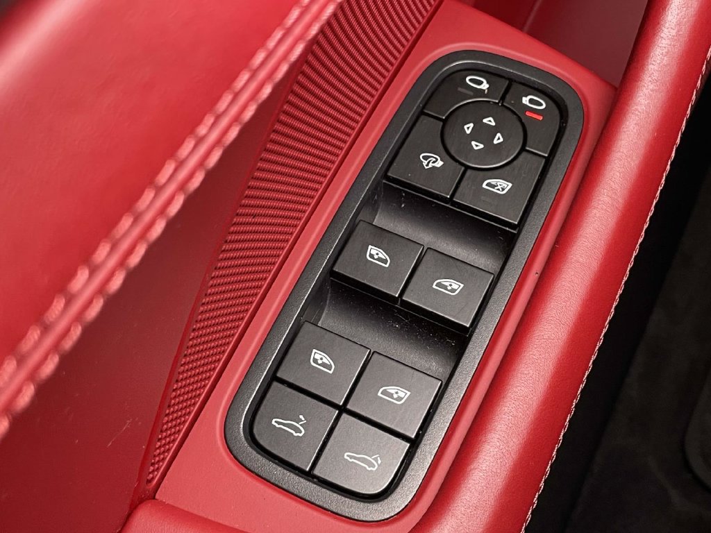 Certified 2023 Porsche Panamera 4 Platinum Edition AWD/4WD image 38