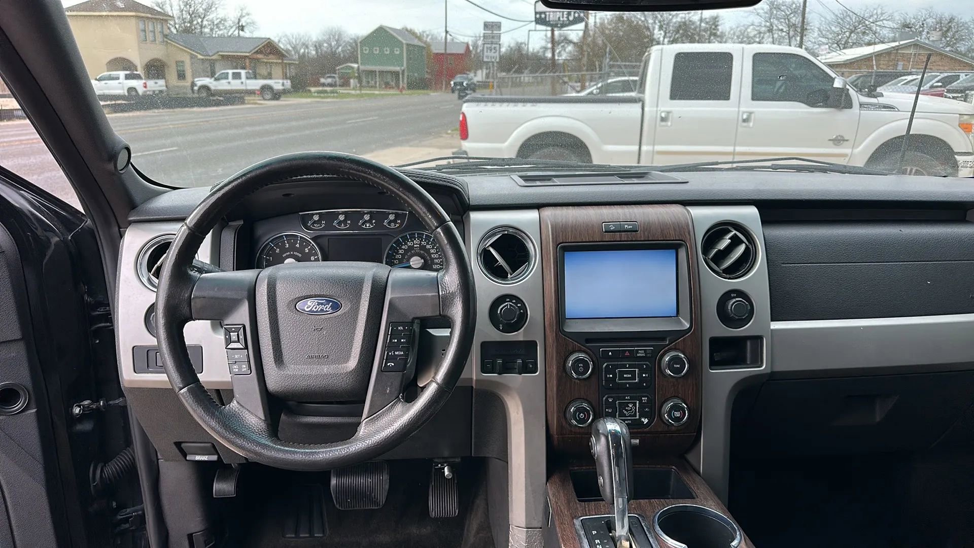 Used 2014 Ford F150 Lariat w/ Equipment Group 502A Luxury image 16