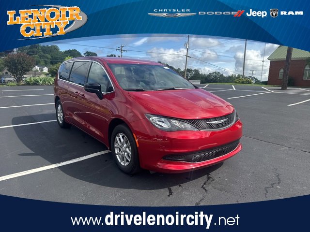 New 2025 Chrysler Voyager LX