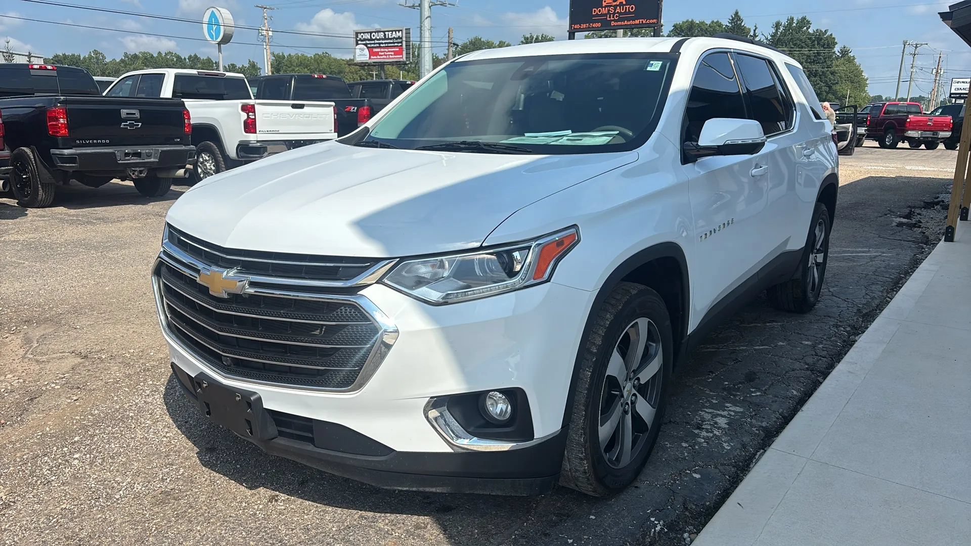 Used 2020 Chevrolet Traverse LT w/ LT Premium Package AWD/4WD image 5