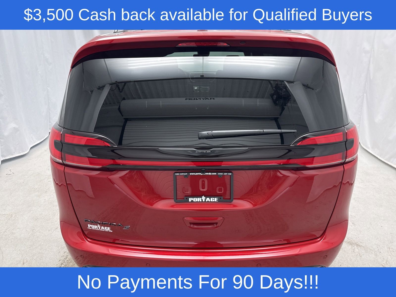 New 2026 Chrysler Pacifica Select w/ S Appearance Package image 3