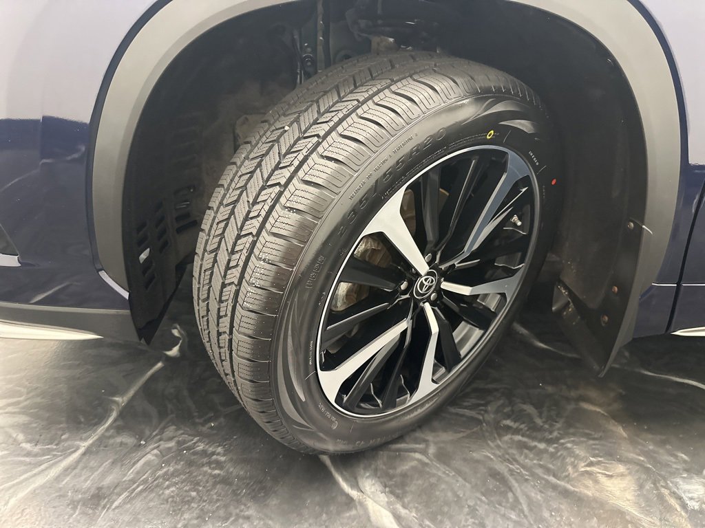 Used 2022 Toyota Highlander XSE image 34