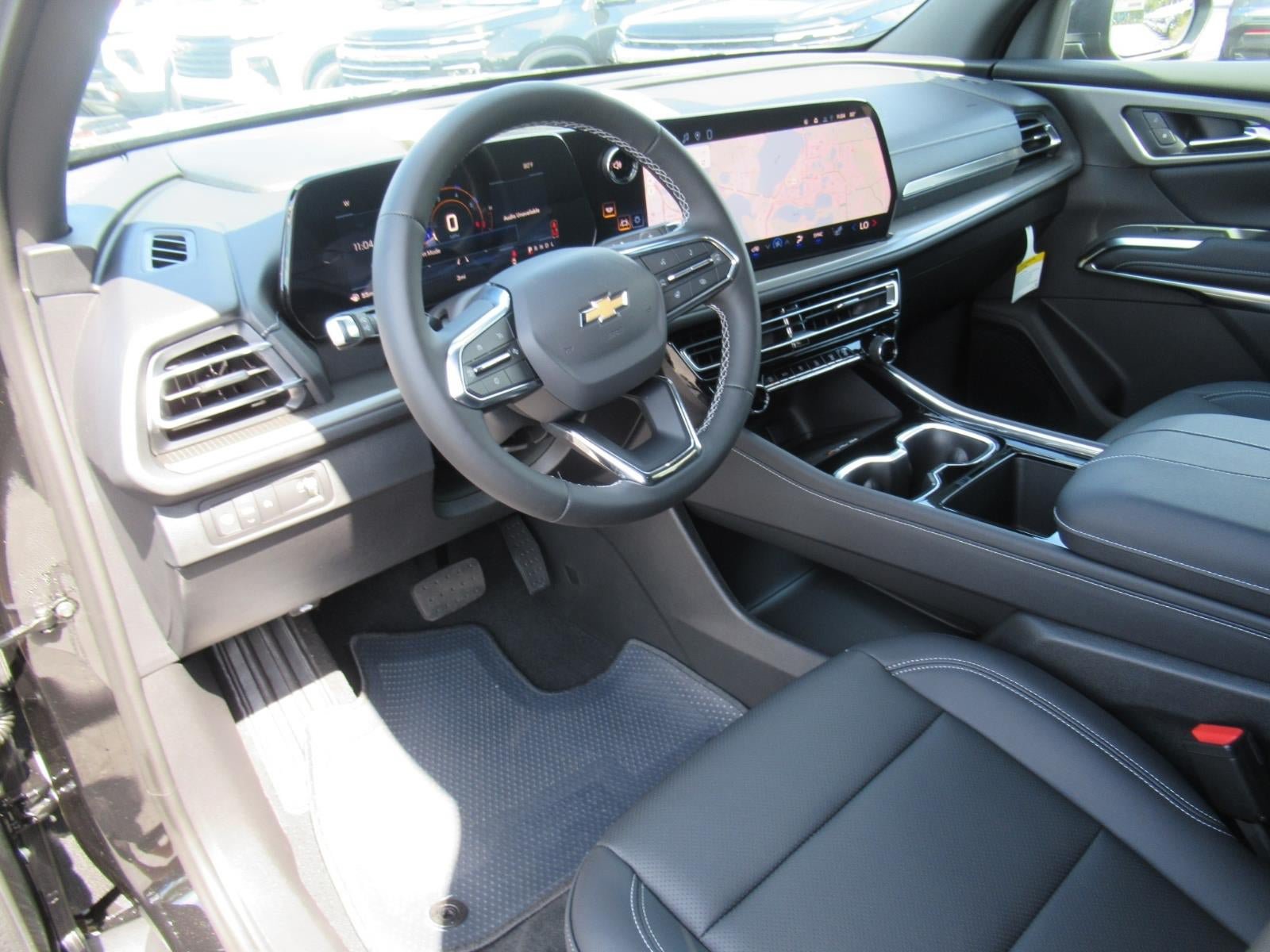 New 2027 Chevrolet Traverse LT FWD image 15