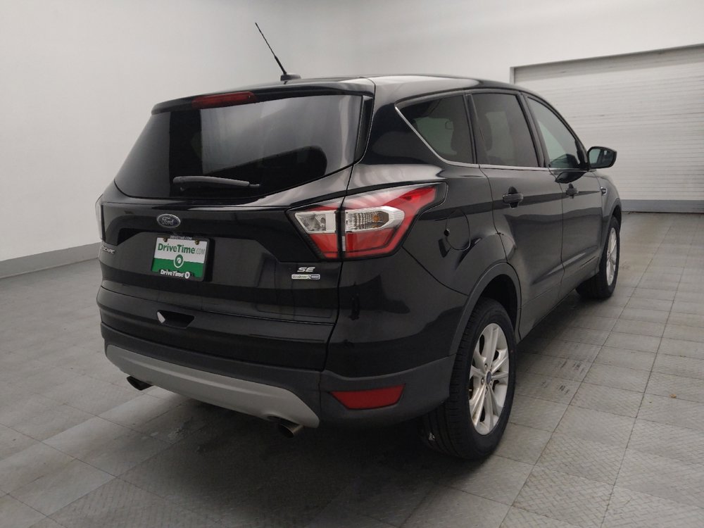 Used 2017 Ford Escape SE image 9