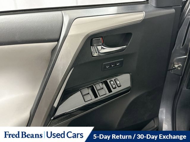 Used 2018 Toyota RAV4 Limited w/ Carpet Mat Package AWD/4WD image 18