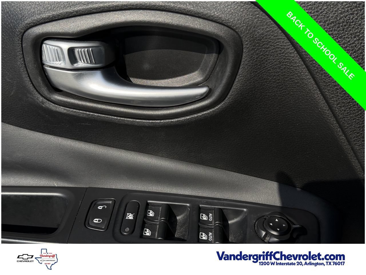 Used 2017 Jeep Renegade Limited FWD image 22