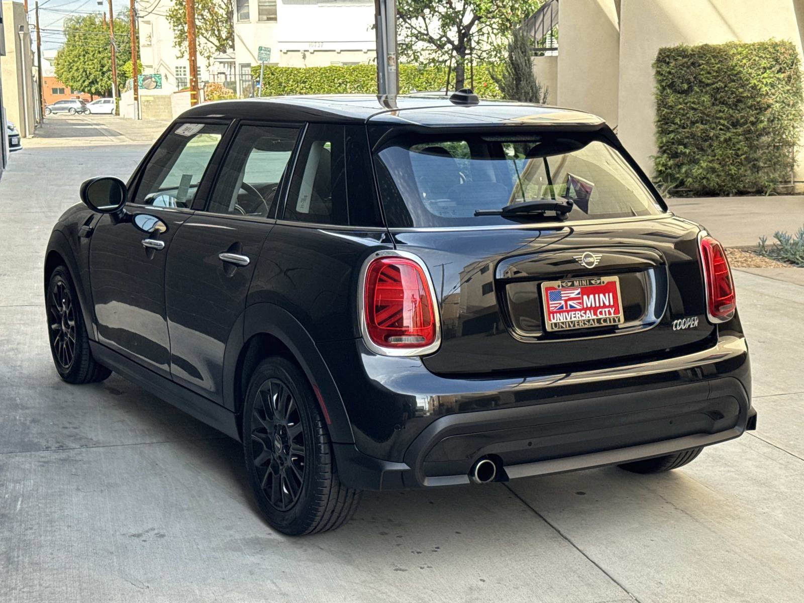 Certified 2023 MINI Cooper 4-Door Hardtop image 3